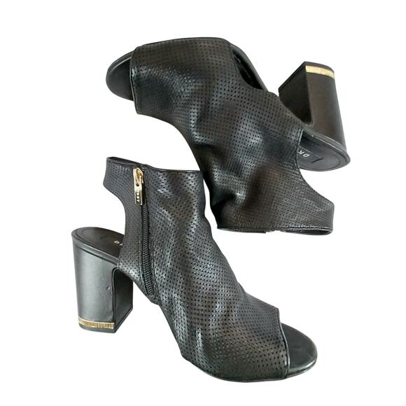 DKNY! BLACK PERFORATED GENUINE LEATHER PREP TOE OPEN CHUNKY HEELS! SZ 8.5M - Picture 6 of 10